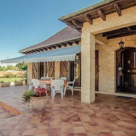 Villa Riverside Charm In Perigord Noir