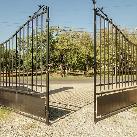 Riverside Charm In Perigord Noir ヴィラ