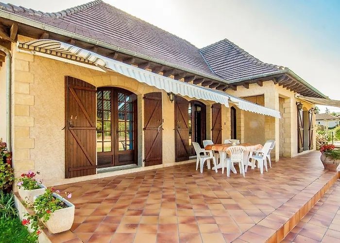 Riverside Charm In Perigord Noir * Condat-sur-Vezere