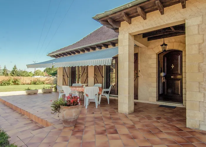 Villa Riverside Charm In Perigord Noir