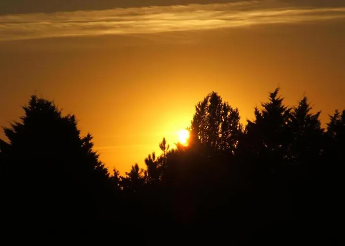 Riverside Charm In Perigord Noir Villa *