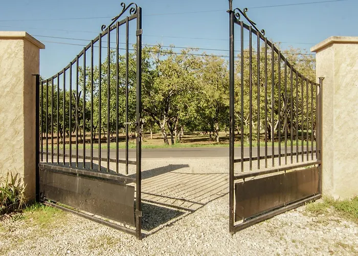 Riverside Charm In Perigord Noir Villa