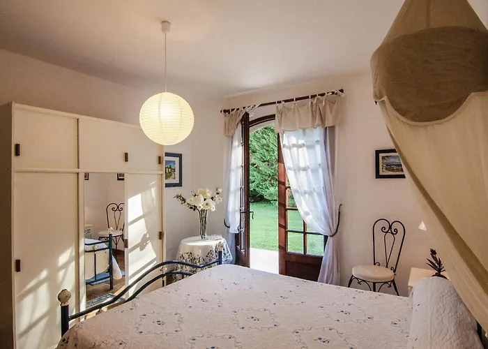 Riverside Charm In Perigord Noir Villa *