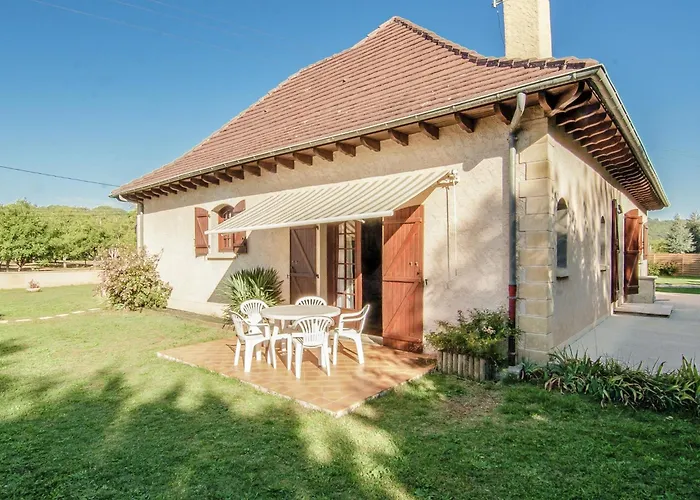 Riverside Charm In Perigord Noir